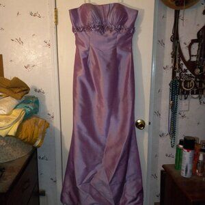 Cameron Blake by Mon Cheri lavender prom/bridesmaid dress size 10